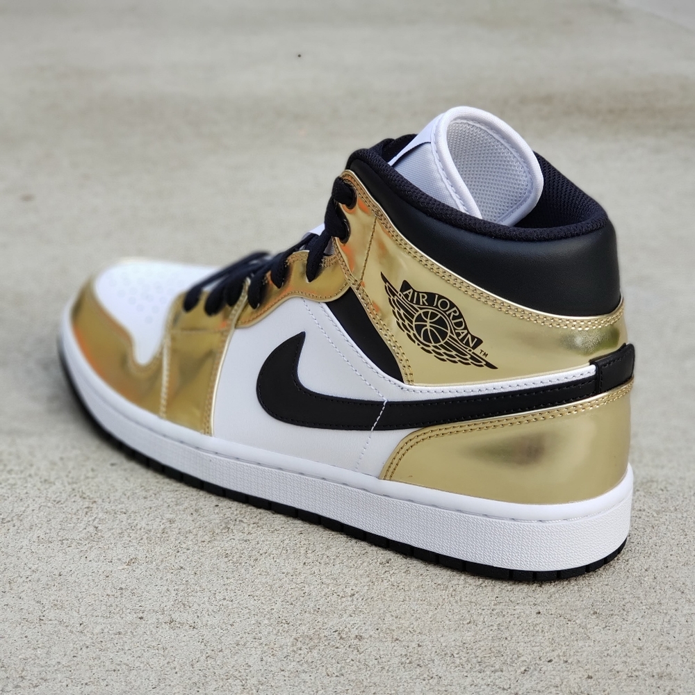 Air Jordan 1 Mid OG Metallic Gold Men's Size 9 New - Picture 4 of 11